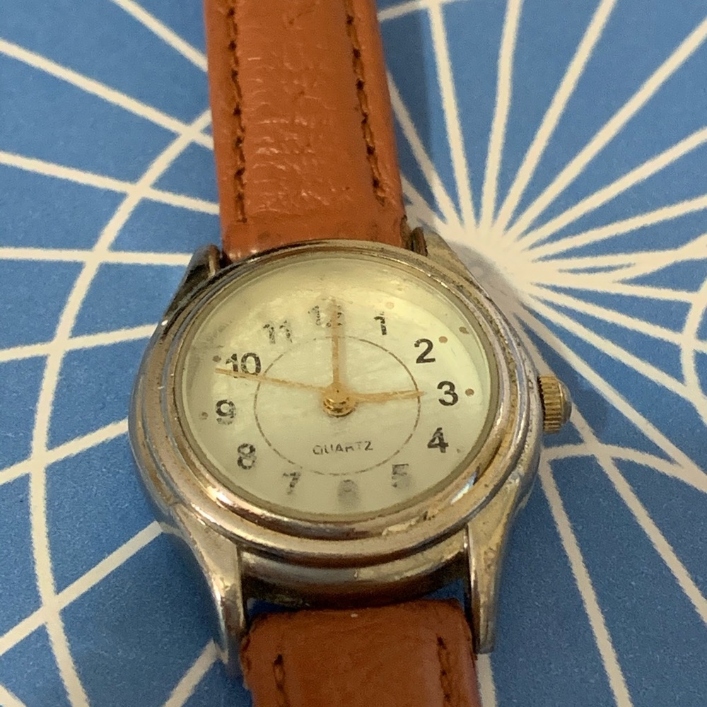 Quartz advance watch